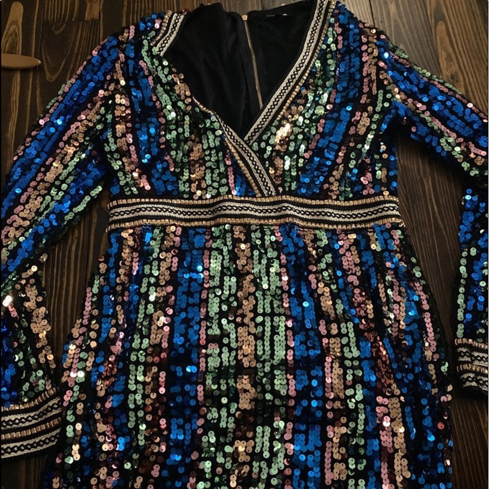 Color sequin dress